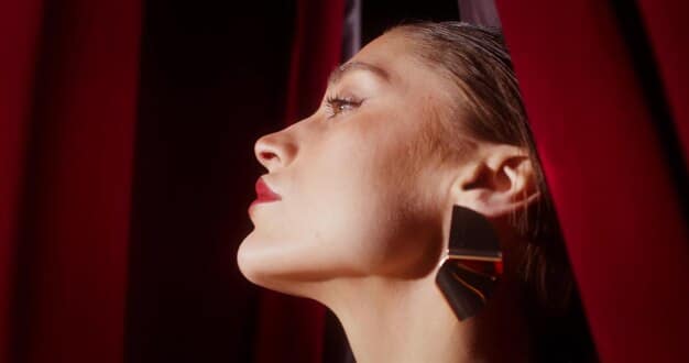 Red Carpet Beauty Secrets: Celebrity Makeup Artists’ Insider Tips